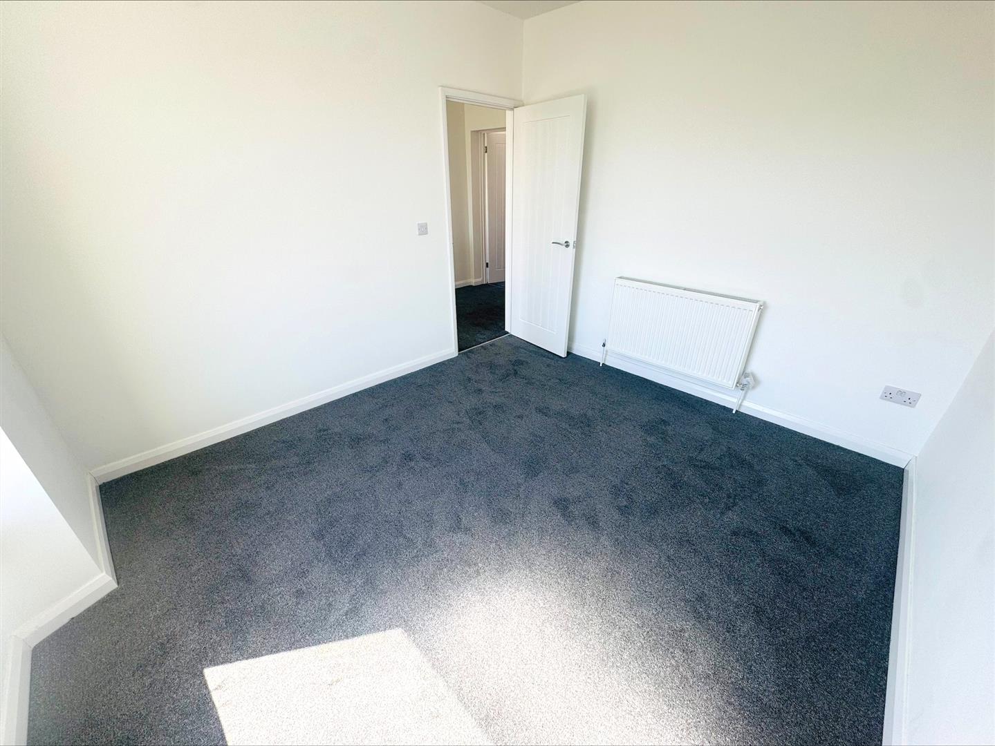Pembrey Road, Llanelli, SA15 3BL